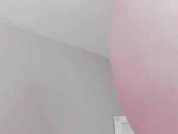 Natural_meri_  live sex cam