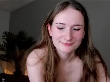 Natural_meri_  live sex cam