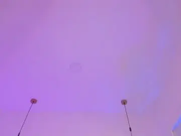 Onlygia  live sex cam