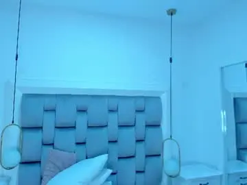 Onlygia  live sex cam