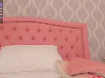 Onlygia  live sex cam