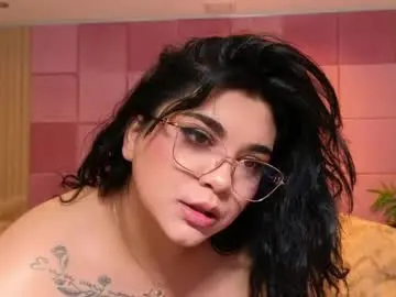 Spicycarlaxx  live sex cam