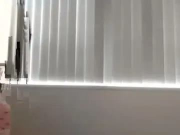 Winterprincess420  live sex cam