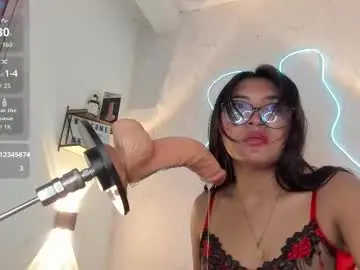 Cata_chs  live sex cam