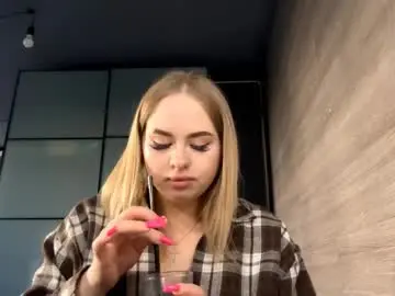 Hisakovansciver  live sex cam