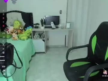 Kitty_seducction  live sex cam