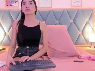 Mia_littledoll  live sex cam