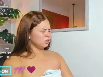 Naiara30_  live sex cam