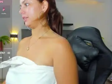 Naiara30_  live sex cam