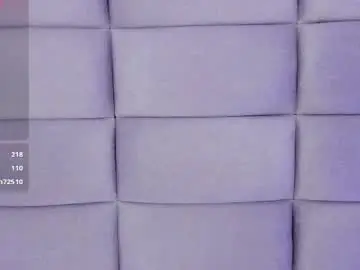 Niaafox  live sex cam