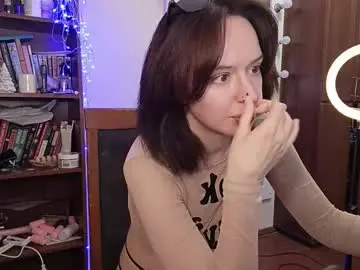 Quiet_smile  live sex cam