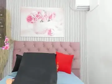 Big_ass_18x  live sex cam