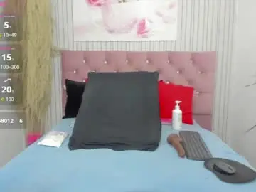 Big_ass_18x  live sex cam