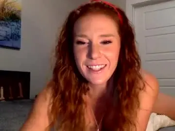 Cherry_sinn  live sex cam
