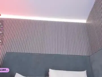 Dasha_b  live sex cam