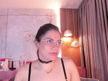 Haylenpark  live sex cam