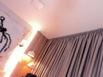 Haylenpark  live sex cam