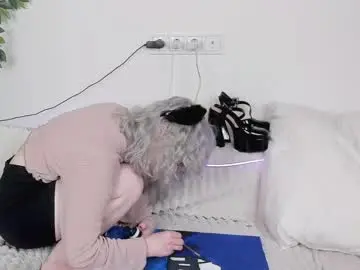 Joanbulmer  live sex cam