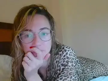 Mayacateyes  live sex cam