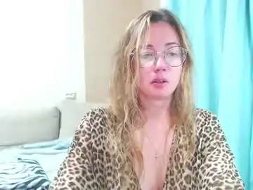 Mayacateyes  live sex cam