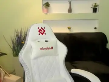 Michafox  live sex cam