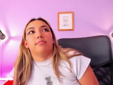 Milliesummer  live sex cam