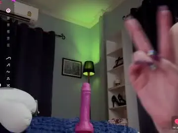 Plumpahpeach  live sex cam