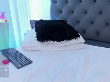 Victoriaparkeer1  live sex cam