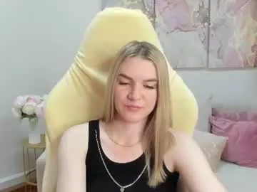 Gwensmitt  live sex cam