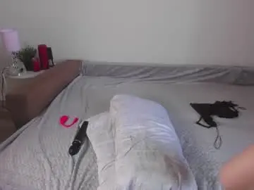 Novaaskyy  live sex cam
