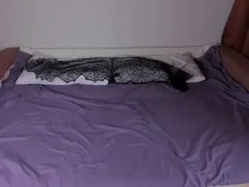 Novaaskyy  live sex cam