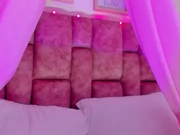 Petitehottyy  live sex cam