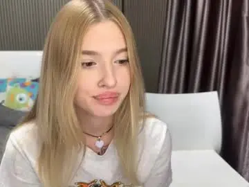 Pussymoneywet  live sex cam