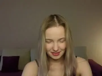 Tashinapetitto  live sex cam