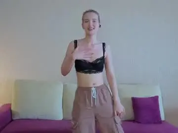 Tashinapetitto  live sex cam
