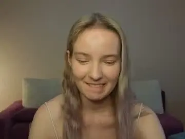 Tashinapetitto  live sex cam