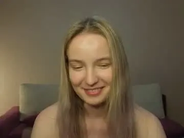 Tashinapetitto  live sex cam