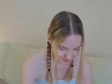 Tashinapetitto  live sex cam