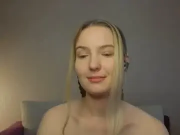 Tashinapetitto  live sex cam