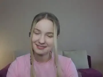 Tashinapetitto  live sex cam