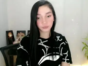Yourekyutienasthy  live sex cam