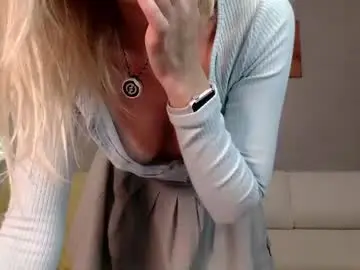 Yummy_blonde  live sex cam