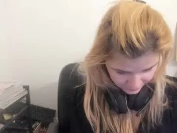 Artsyandcraftsy_  live sex cam