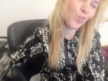 Artsyandcraftsy_  live sex cam