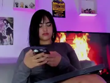 Emily_fox_3  live sex cam