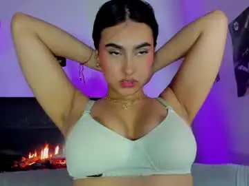 Emily_fox_3  live sex cam