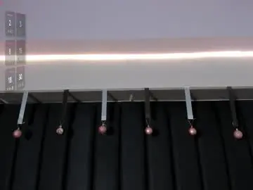 Missvalerie_  live sex cam