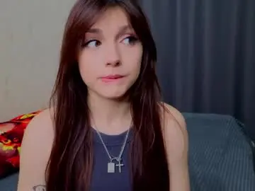 Oliviahoresnev  live sex cam