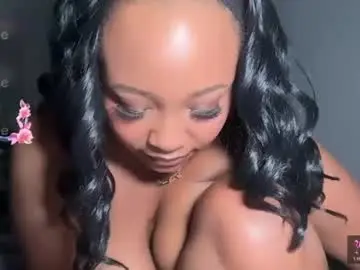 Yourmommysilk  live sex cam