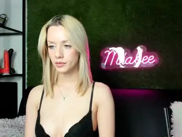 Alexisbanx  live sex cam